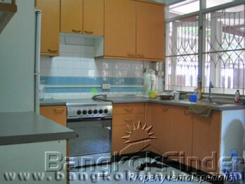 Sukhumvit Ekamai, Ekamai, Bangkok, Thailand, 4 Bedrooms Bedrooms, ,3 BathroomsBathrooms,House,For Rent,Sukhumvit Ekamai,24