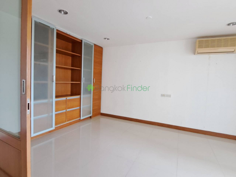 Sukhumvit Phrom Phong, Phrom Phong, Bangkok, Thailand, 4 Bedrooms Bedrooms, ,4 BathroomsBathrooms,Condo,For Rent,Bangkok View Tower,Sukhumvit Phrom Phong,31