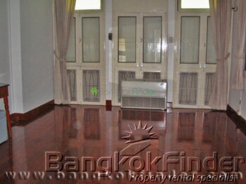 Sukhumvit Phrom Phong, Phrom Phong, Bangkok, Thailand, 3 Bedrooms Bedrooms, ,4 BathroomsBathrooms,House,For Rent,Sukhumvit Phrom Phong,91