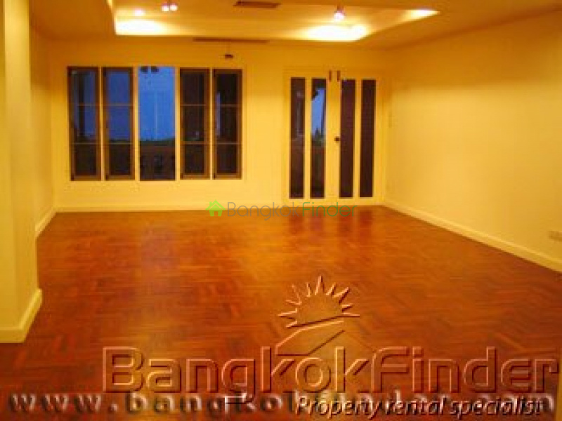 Sukhumvit-Phrom Phong, Phrom Phong, Bangkok, Thailand, 4 Bedrooms Bedrooms, ,5 BathroomsBathrooms,House,For Rent,Sukhumvit-Phrom Phong,175