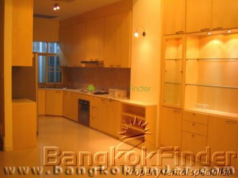 Sukhumvit-Phrom Phong, Phrom Phong, Bangkok, Thailand, 4 Bedrooms Bedrooms, ,5 BathroomsBathrooms,House,For Rent,Sukhumvit-Phrom Phong,175