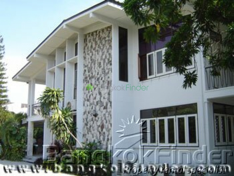 Sukhumvit-Thonglor, Thonglor, Bangkok, Thailand, 4 Bedrooms Bedrooms, ,4 BathroomsBathrooms,House,For Rent,Sukhumvit-Thonglor,218