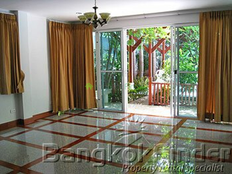63 Sukhumvit, Ekamai, Bangkok, Thailand, 4 Bedrooms Bedrooms, ,4 BathroomsBathrooms,House,For Rent,Sukhumvit,243