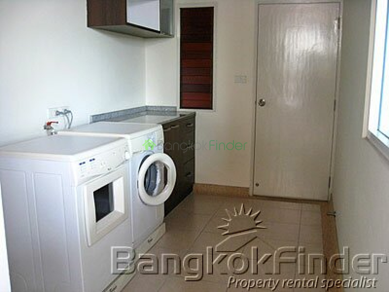 Sukhumvit-Ekamai, Ekamai, Bangkok, Thailand, 3 Bedrooms Bedrooms, ,3 BathroomsBathrooms,Condo,For Rent,Blossom Ville,Sukhumvit-Ekamai,258