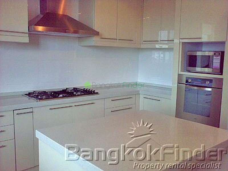 Sukhumvit-Ekamai, Ekamai, Bangkok, Thailand, 3 Bedrooms Bedrooms, ,3 BathroomsBathrooms,Condo,For Rent,Blossom Ville,Sukhumvit-Ekamai,258