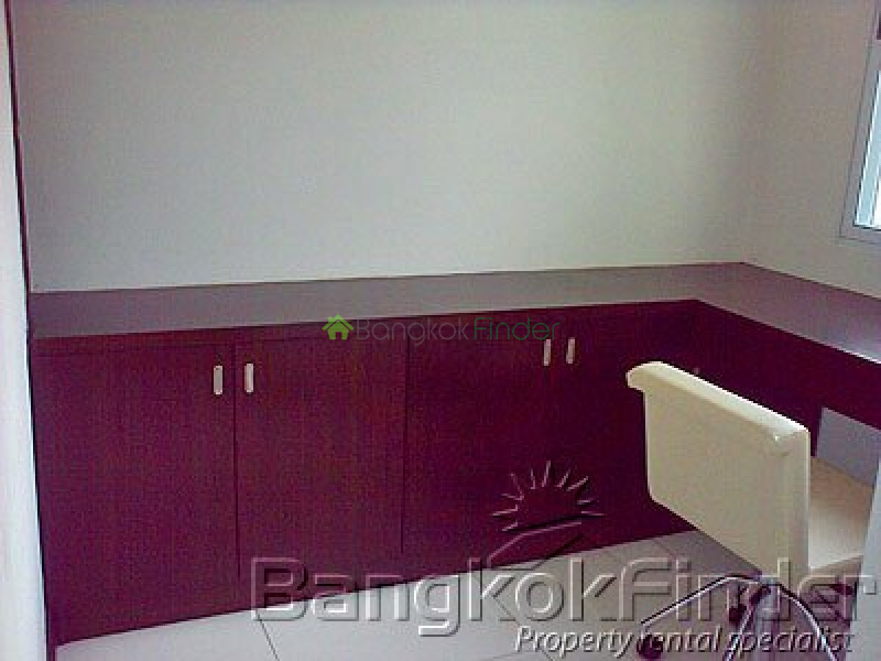 Sukhumvit-Ekamai, Ekamai, Bangkok, Thailand, 3 Bedrooms Bedrooms, ,3 BathroomsBathrooms,Condo,For Rent,Blossom Ville,Sukhumvit-Ekamai,258
