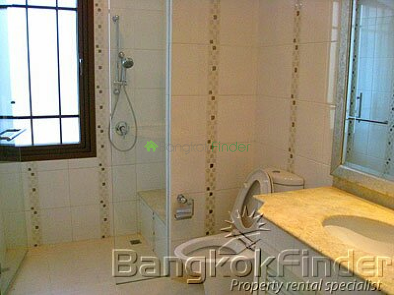 Sukhumvit-Phra Kanong, Phra Khanong, Bangkok, Thailand, 4 Bedrooms Bedrooms, ,5 BathroomsBathrooms,House,For Rent,Sukhumvit-Phra Kanong,270