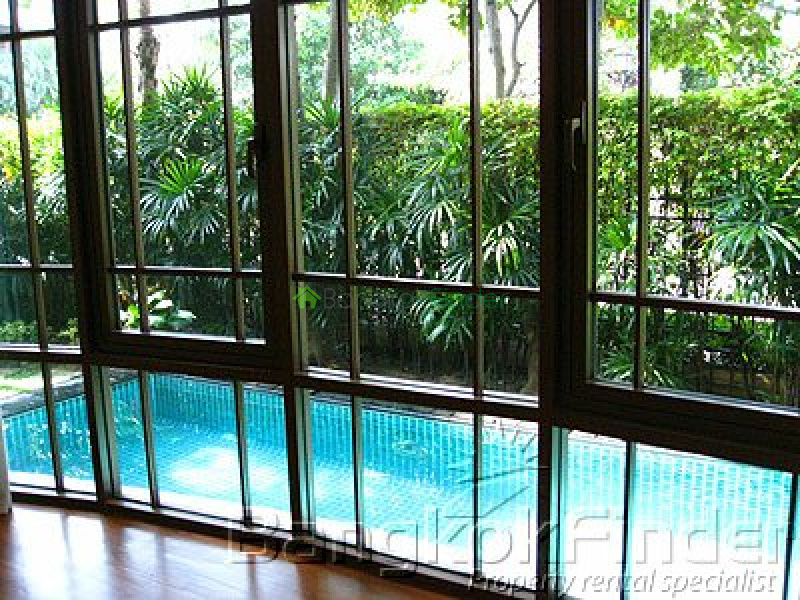 Sukhumvit-Phra Kanong, Phra Khanong, Bangkok, Thailand, 4 Bedrooms Bedrooms, ,5 BathroomsBathrooms,House,For Rent,Sukhumvit-Phra Kanong,270