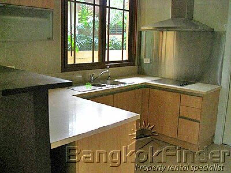 Sukhumvit-Phra Kanong, Phra Khanong, Bangkok, Thailand, 4 Bedrooms Bedrooms, ,5 BathroomsBathrooms,House,For Rent,Sukhumvit-Phra Kanong,270