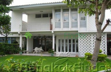 Sukhumvit-Ekamai, Ekamai, Bangkok, Thailand, 3 Bedrooms Bedrooms, ,3 BathroomsBathrooms,House,For Rent,Sukhumvit-Ekamai,286