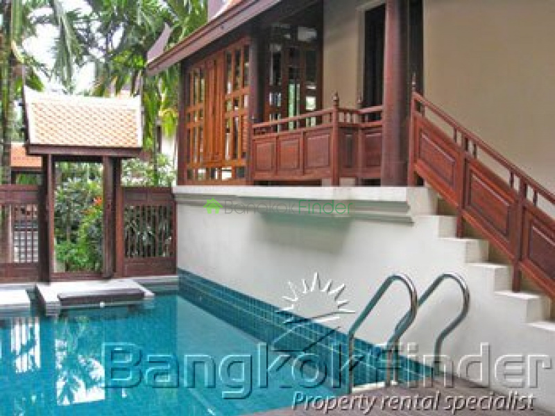 Sukhumvit-Ekamai, Ekamai, Bangkok, Thailand, 4 Bedrooms Bedrooms, ,4 BathroomsBathrooms,House,For Rent,Sukhumvit-Ekamai,292