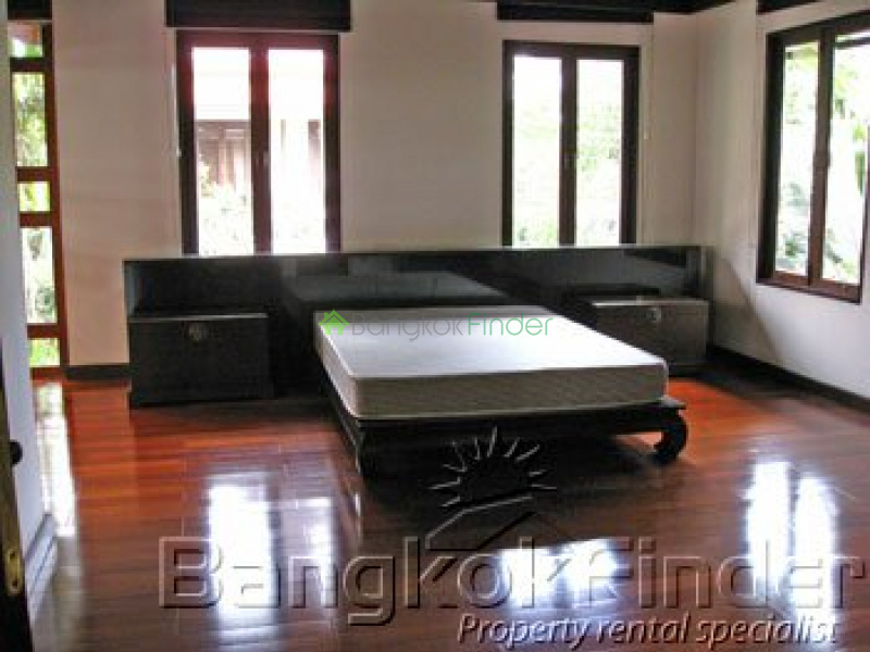 Sukhumvit-Ekamai, Ekamai, Bangkok, Thailand, 4 Bedrooms Bedrooms, ,4 BathroomsBathrooms,House,For Rent,Sukhumvit-Ekamai,292