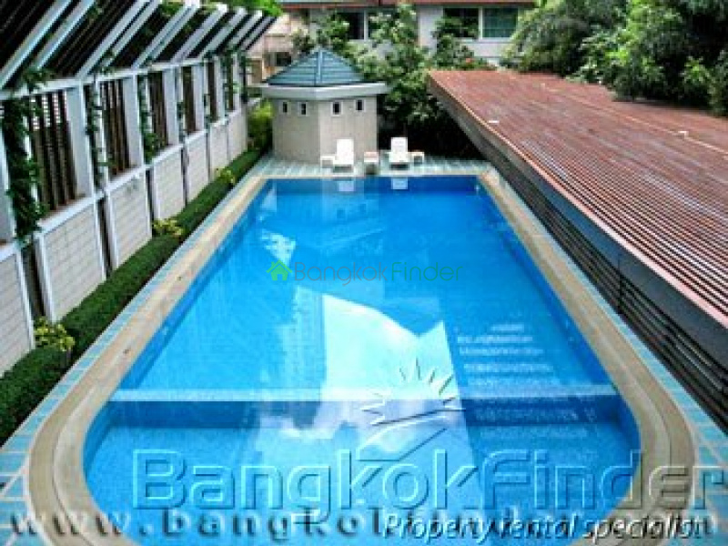 Sukhumvit-Ekamai, Ekamai, Bangkok, Thailand, 4 Bedrooms Bedrooms, ,4 BathroomsBathrooms,House,For Rent,Sukhumvit-Ekamai,299