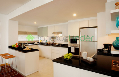 Sukhumvit-Ekamai, Ekamai, Bangkok, Thailand, 3 Bedrooms Bedrooms, ,3 BathroomsBathrooms,Condo,For Rent,Ekamai Garden,Sukhumvit-Ekamai,323