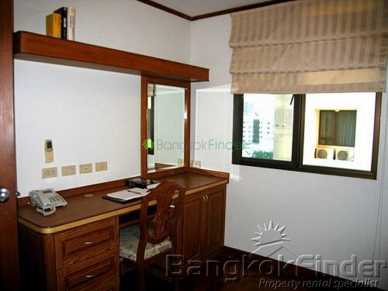 Ploenchit-Chidlom, Ploenchit, Bangkok, Thailand, 2 Bedrooms Bedrooms, ,2 BathroomsBathrooms,Condo,For Rent,Baan Navarang,Ploenchit-Chidlom,330