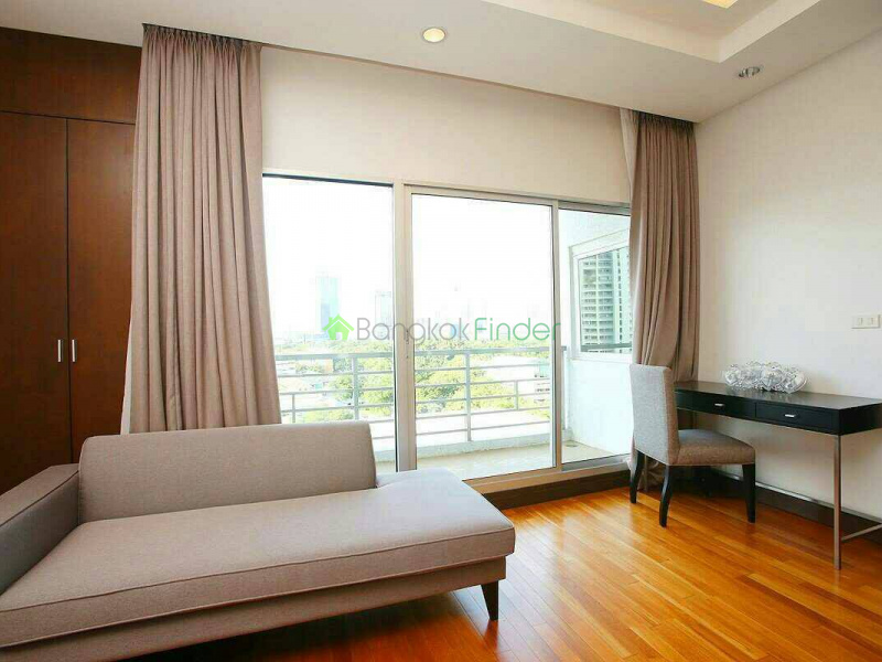 Ploenchit-Chidlom, Ploenchit, Bangkok, Thailand, 4 Bedrooms Bedrooms, ,4 BathroomsBathrooms,Condo,For Rent,Royal Residence Park,Ploenchit-Chidlom,381