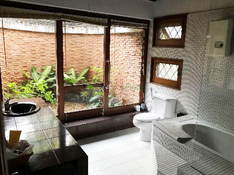 Sukhumvit-Phrom Phong, Phrom Phong, Bangkok, Thailand, 4 Bedrooms Bedrooms, ,5 BathroomsBathrooms,House,For Rent,Sukhumvit-Phrom Phong,410