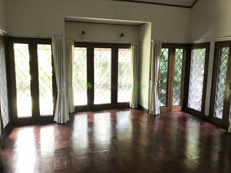 Sukhumvit-Phrom Phong, Phrom Phong, Bangkok, Thailand, 4 Bedrooms Bedrooms, ,5 BathroomsBathrooms,House,For Rent,Sukhumvit-Phrom Phong,410