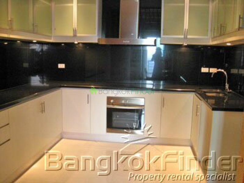 Ploenchit-Chidlom, Ploenchit, Bangkok, Thailand, 5 Bedrooms Bedrooms, ,Condo,For Rent,Royal Residence Park,Ploenchit-Chidlom,473