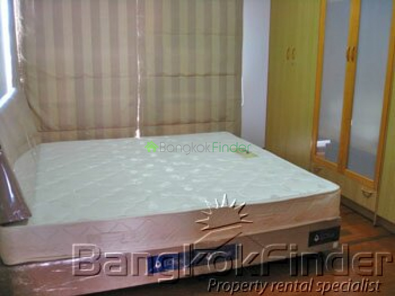 Ploenchit-Chidlom, Ploenchit, Bangkok, Thailand, 1 Bedroom Bedrooms, ,1 BathroomBathrooms,Condo,For Rent,Navin Court,Ploenchit-Chidlom,477