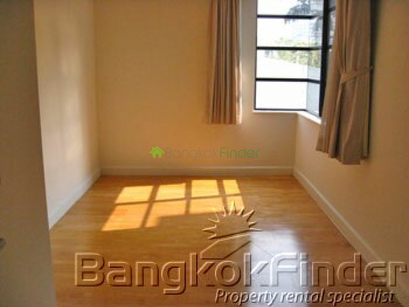 Sathorn, Sathorn, Bangkok, Thailand, 4 Bedrooms Bedrooms, ,5 BathroomsBathrooms,Condo,For Rent,Tipamas Suites,Sathorn,491