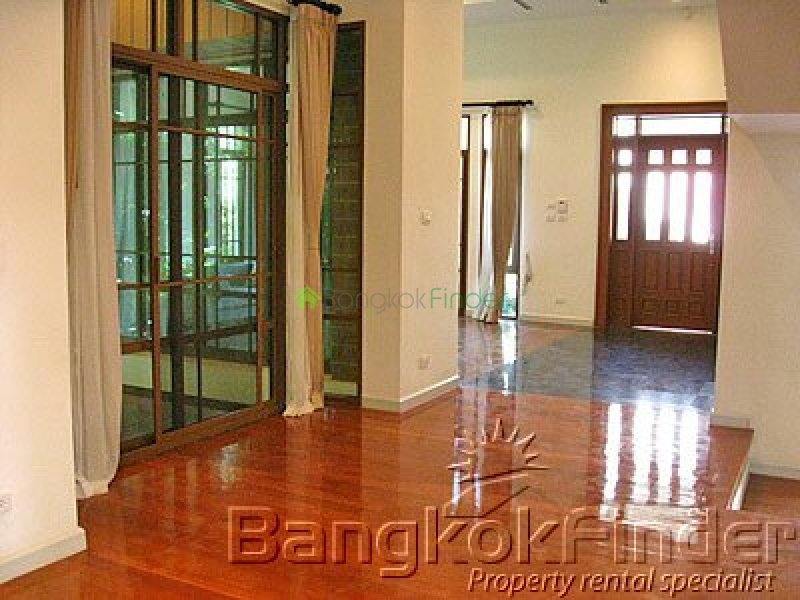 Sukhumvit-Phra Kanong, Phra Khanong, Bangkok, Thailand, 4 Bedrooms Bedrooms, ,4 BathroomsBathrooms,House,For Rent,Sukhumvit-Phra Kanong,505