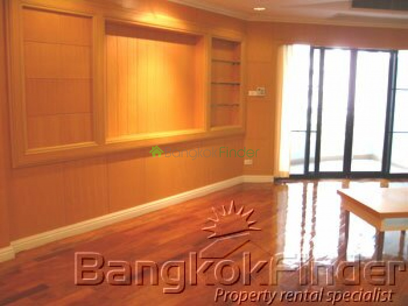 Sukhumvit-Asoke, Asoke, Bangkok, Thailand, 3 Bedrooms Bedrooms, ,3 BathroomsBathrooms,Condo,For Rent,Cosmo Villa,Sukhumvit-Asoke,520