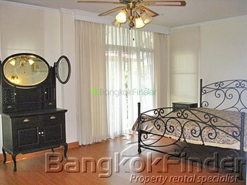 Sukhumvit-Nana, Nana, Bangkok, Thailand, 5 Bedrooms Bedrooms, ,5 BathroomsBathrooms,House,For Rent,Sukhumvit-Nana,581