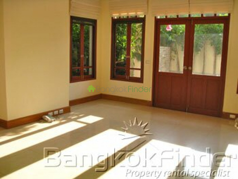 63 Sukhumvit, Ekamai, Bangkok, Thailand, 5 Bedrooms Bedrooms, ,5 BathroomsBathrooms,House,For Rent,Sukhumvit,594