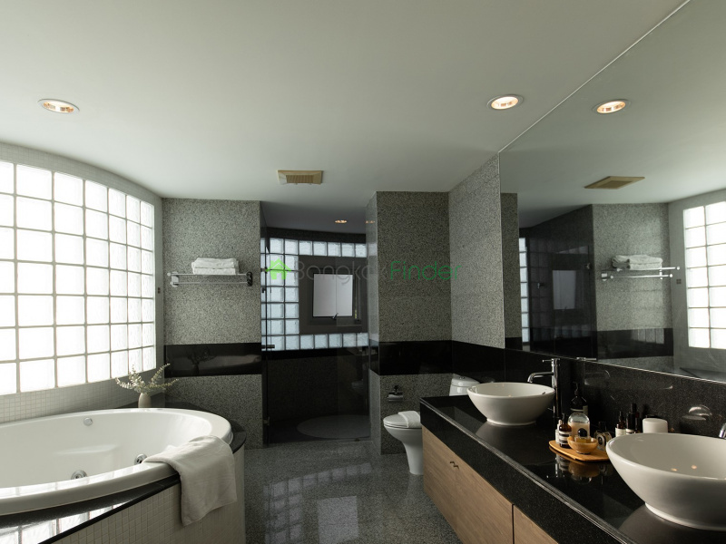 Sukhumvit-Phra Kanong, Phra Khanong, Bangkok, Thailand, 3 Bedrooms Bedrooms, ,4 BathroomsBathrooms,Condo,For Rent,Seven Place,Sukhumvit-Phra Kanong,652