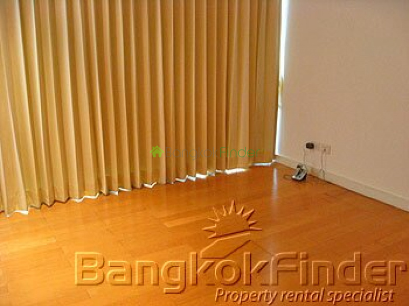 Sukhumvit-Ekamai, Ekamai, Bangkok, Thailand, 3 Bedrooms Bedrooms, ,3 BathroomsBathrooms,Condo,For Rent,Fullerton Sukhumvit,Sukhumvit-Ekamai,657