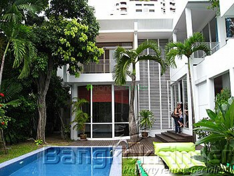 55 Sukhumvit, Thonglor, Bangkok, Thailand, 4 Bedrooms Bedrooms, ,5 BathroomsBathrooms,House,For Rent,Sukhumvit,696