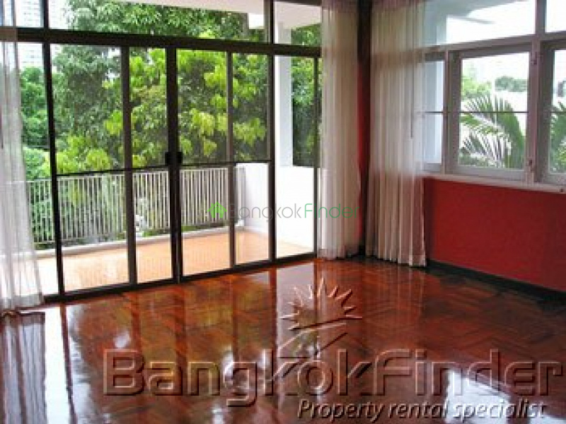 55 Sukhumvit, Thonglor, Bangkok, Thailand, 4 Bedrooms Bedrooms, ,5 BathroomsBathrooms,House,For Rent,Sukhumvit,696