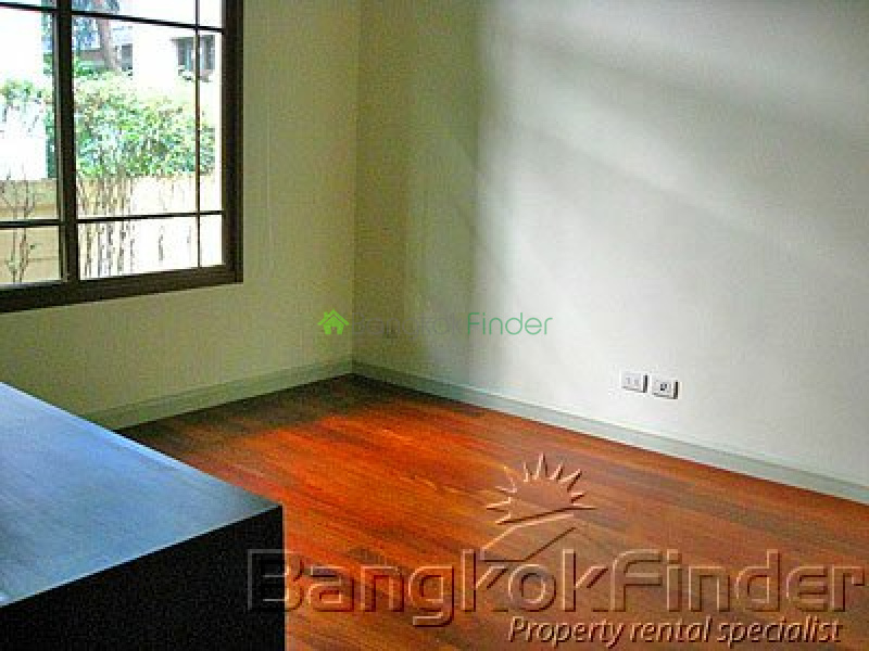 Sukhumvit- Phra Kanong- Phra Khanong- Bangkok- Thailand, 4 Bedrooms Bedrooms, ,5 BathroomsBathrooms,House,Sold,Sukhumvit-Phra Kanong,738