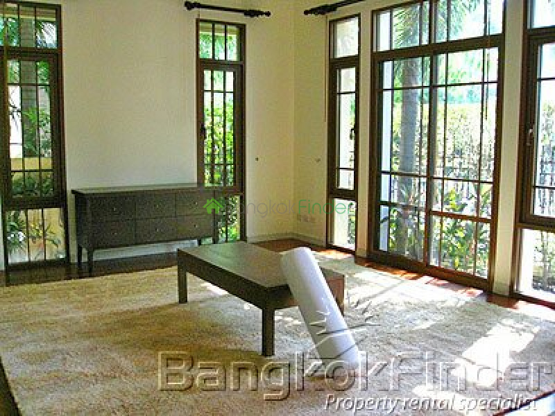 Sukhumvit- Phra Kanong- Phra Khanong- Bangkok- Thailand, 4 Bedrooms Bedrooms, ,5 BathroomsBathrooms,House,Sold,Sukhumvit-Phra Kanong,738