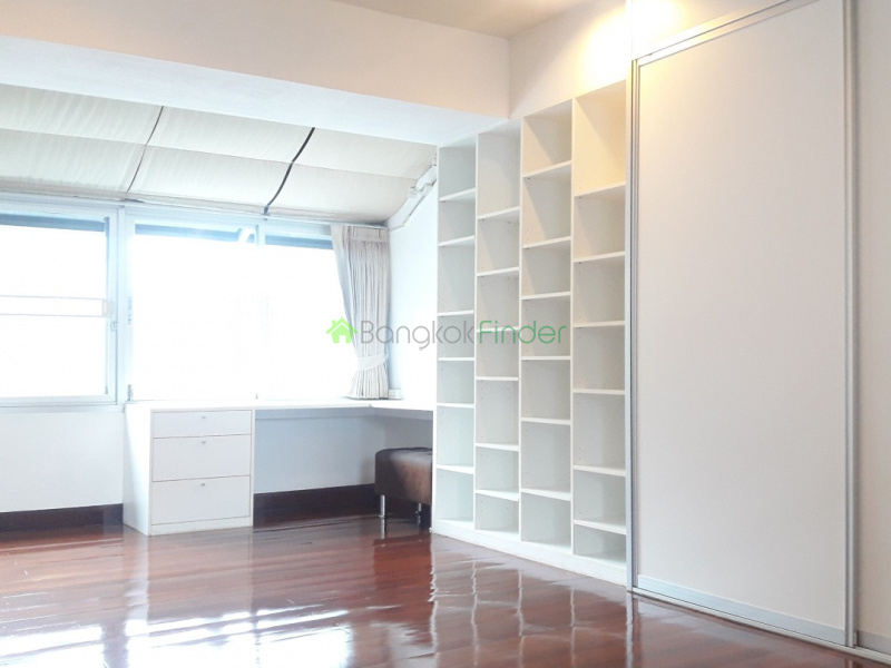 Sukhumvit-Phrom Phong, Phrom Phong, Bangkok, Thailand, 4 Bedrooms Bedrooms, ,3 BathroomsBathrooms,House,For Rent,Sukhumvit-Phrom Phong,744