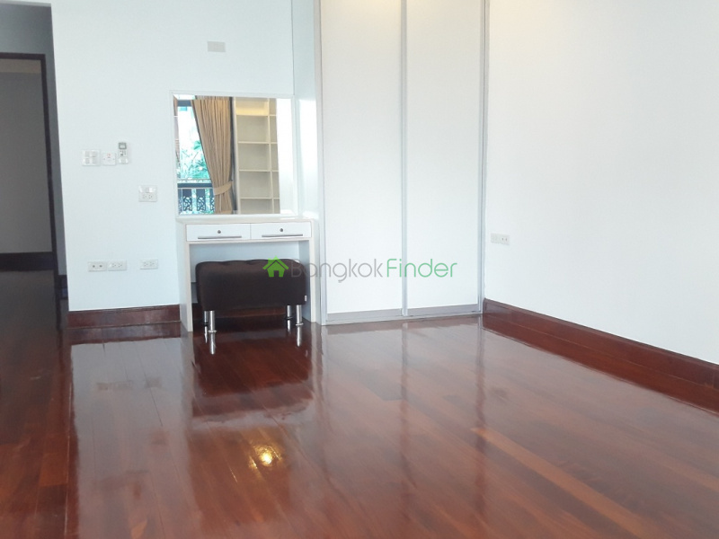 Sukhumvit-Phrom Phong, Phrom Phong, Bangkok, Thailand, 4 Bedrooms Bedrooms, ,3 BathroomsBathrooms,House,For Rent,Sukhumvit-Phrom Phong,744