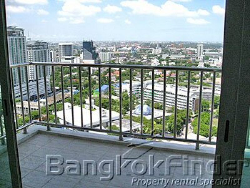 Sukhumvit-Ekamai, Ekamai, Bangkok, Thailand, 3 Bedrooms Bedrooms, ,3 BathroomsBathrooms,Condo,For Rent,Fullerton Sukhumvit,Sukhumvit-Ekamai,853