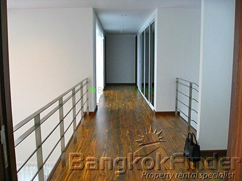 Pattanakarn, Pattanakarn, Bangkok, Thailand, 4 Bedrooms Bedrooms, ,5 BathroomsBathrooms,House,For Rent,Pattanakarn,948