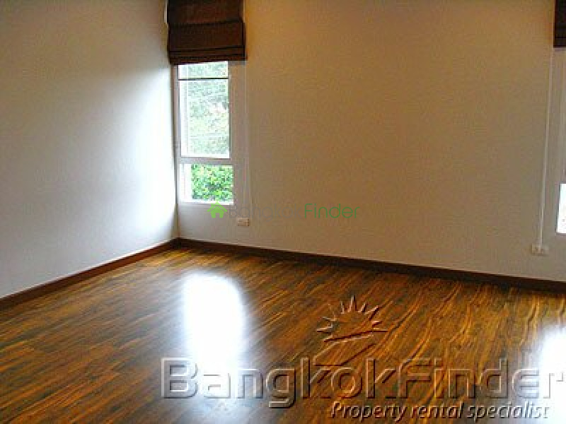 Pattanakarn, Pattanakarn, Bangkok, Thailand, 4 Bedrooms Bedrooms, ,5 BathroomsBathrooms,House,For Rent,Pattanakarn,948