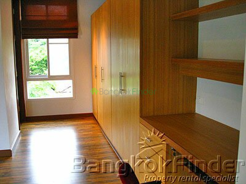 Pattanakarn, Pattanakarn, Bangkok, Thailand, 4 Bedrooms Bedrooms, ,5 BathroomsBathrooms,House,For Rent,Pattanakarn,948