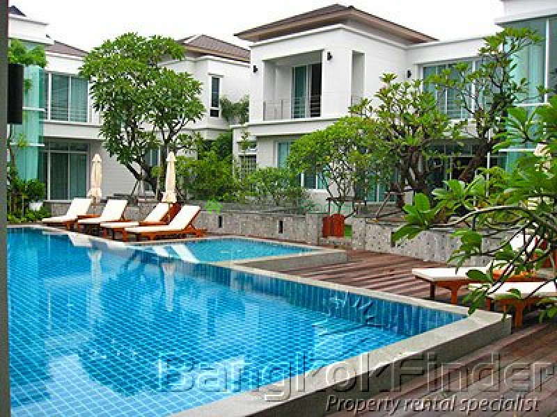 Pattanakarn, Pattanakarn, Bangkok, Thailand, 4 Bedrooms Bedrooms, ,5 BathroomsBathrooms,House,For Rent,Pattanakarn,948