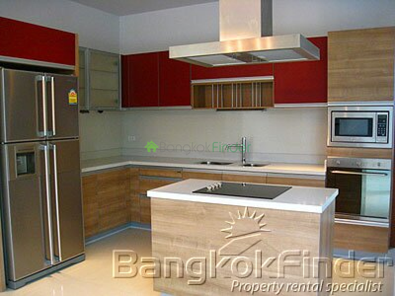 Pattanakarn, Pattanakarn, Bangkok, Thailand, 4 Bedrooms Bedrooms, ,5 BathroomsBathrooms,House,For Rent,Pattanakarn,948