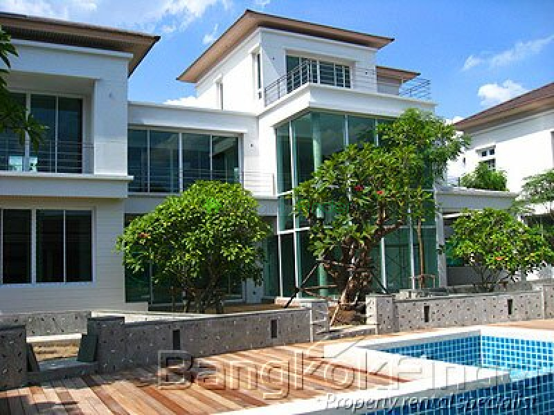 30 Pattanakarn, Pattanakarn, Bangkok, Thailand, 4 Bedrooms Bedrooms, ,5 BathroomsBathrooms,House,For Rent,Pattanakarn,949