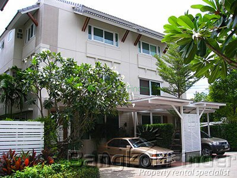 Sukhumvit-Ekamai, Ekamai, Bangkok, Thailand, 5 Bedrooms Bedrooms, ,5 BathroomsBathrooms,House,For Rent,Sukhumvit-Ekamai,1349