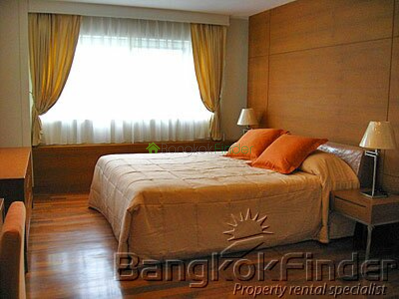 Sukhumvit-Ekamai, Ekamai, Bangkok, Thailand, 5 Bedrooms Bedrooms, ,5 BathroomsBathrooms,House,For Rent,Sukhumvit-Ekamai,1349