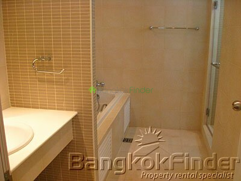 Sukhumvit-Ekamai, Ekamai, Bangkok, Thailand, 5 Bedrooms Bedrooms, ,5 BathroomsBathrooms,House,For Rent,Sukhumvit-Ekamai,1349