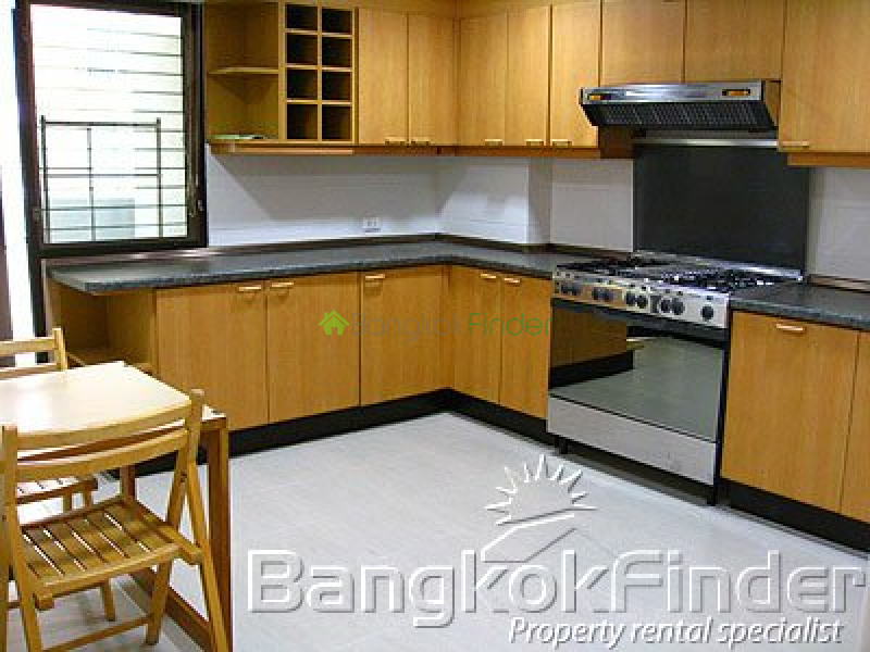 Ploenchit-Chidlom, Ploenchit, Bangkok, Thailand, 3 Bedrooms Bedrooms, ,4 BathroomsBathrooms,Condo,For Rent,Garden View,Ploenchit-Chidlom,1350