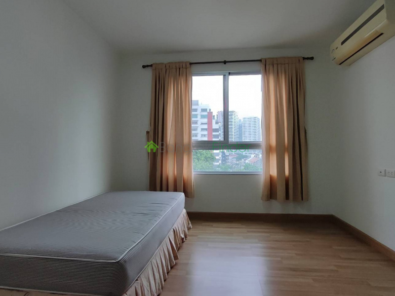 Sukhumvit-Asoke, Asoke, Bangkok, Thailand, 3 Bedrooms Bedrooms, ,3 BathroomsBathrooms,Condo,For Rent,Y.O. Place,Sukhumvit-Asoke,1363