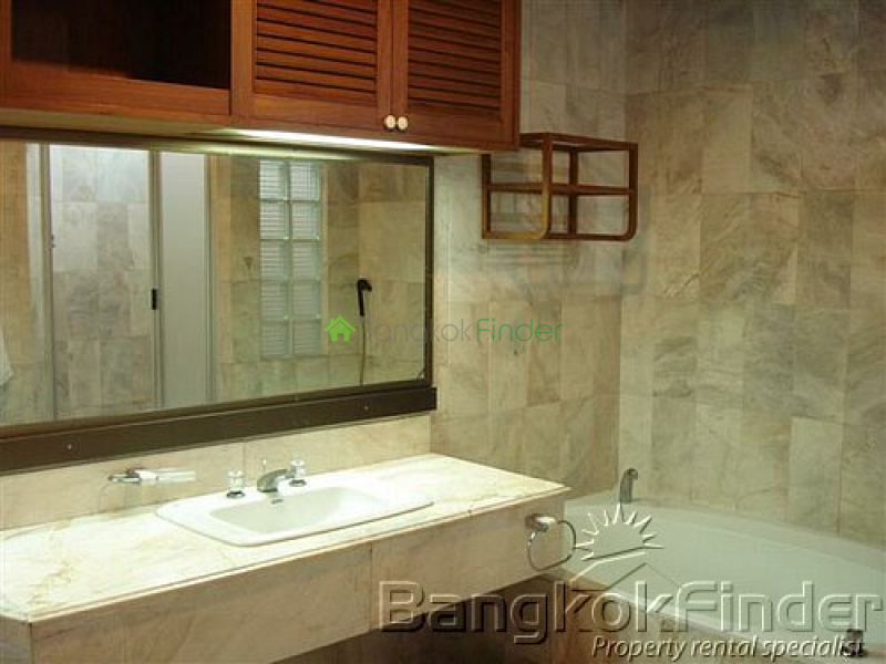 Sukhumvit-Phrom Phong, Phrom Phong, Bangkok, Thailand, 4 Bedrooms Bedrooms, ,4 BathroomsBathrooms,Condo,For Rent,The Residence 26,Sukhumvit-Phrom Phong,1480